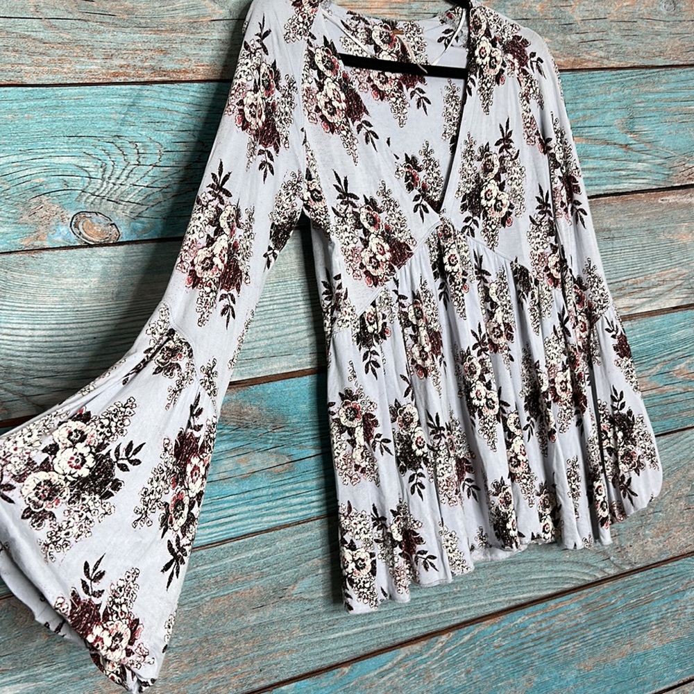 Free People Speak Easy Floral Top Bell Sleeve Small Blue